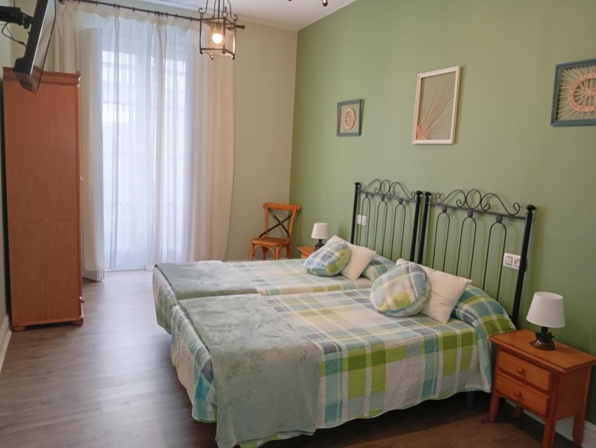 Hospedaje Don Pelayo Хихон Стая снимка